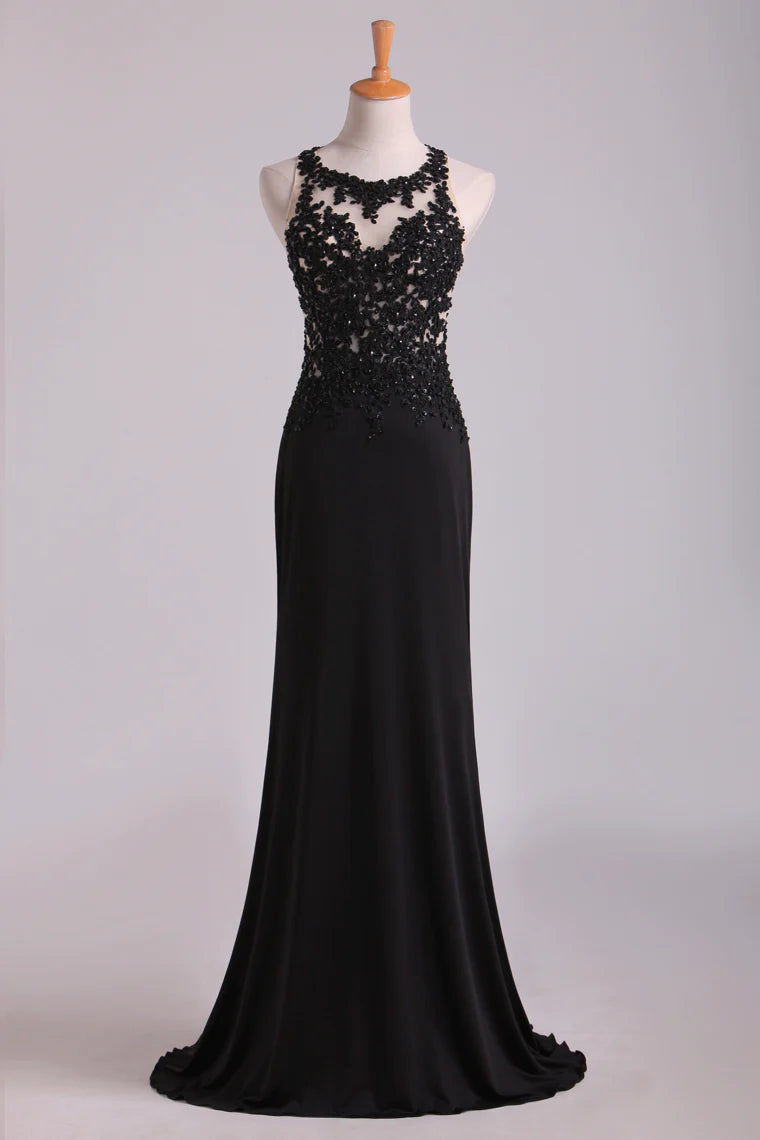 Popular Black Scoop Sheath/Column Party Dresses With Beading And Applique