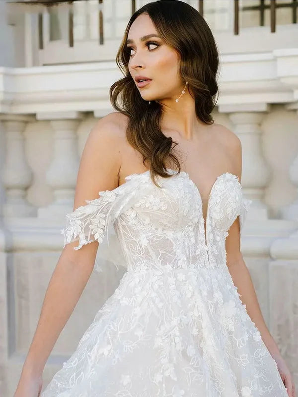 Buyishang Sweetheart Off the Shoulder A-Line Tulle Lace Applique With Tulle Train Wedding Dress