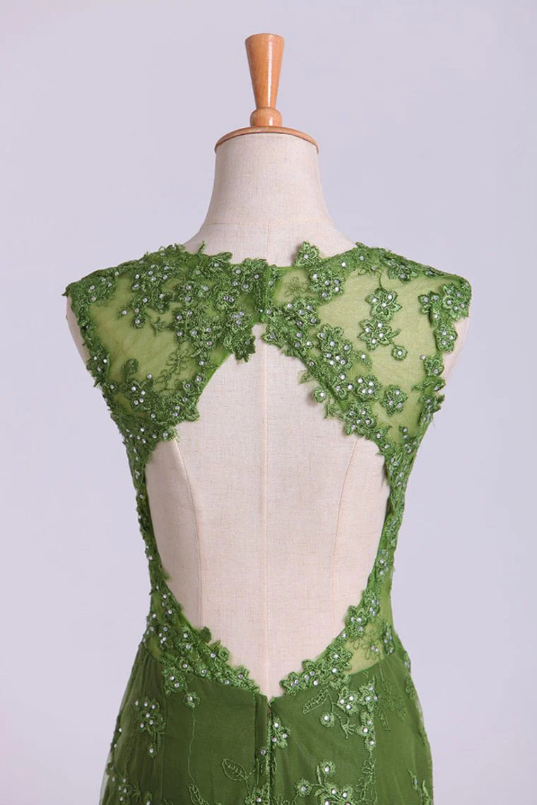 Scoop Column Party Dresses Tulle With Slit And Applique Sweep Train