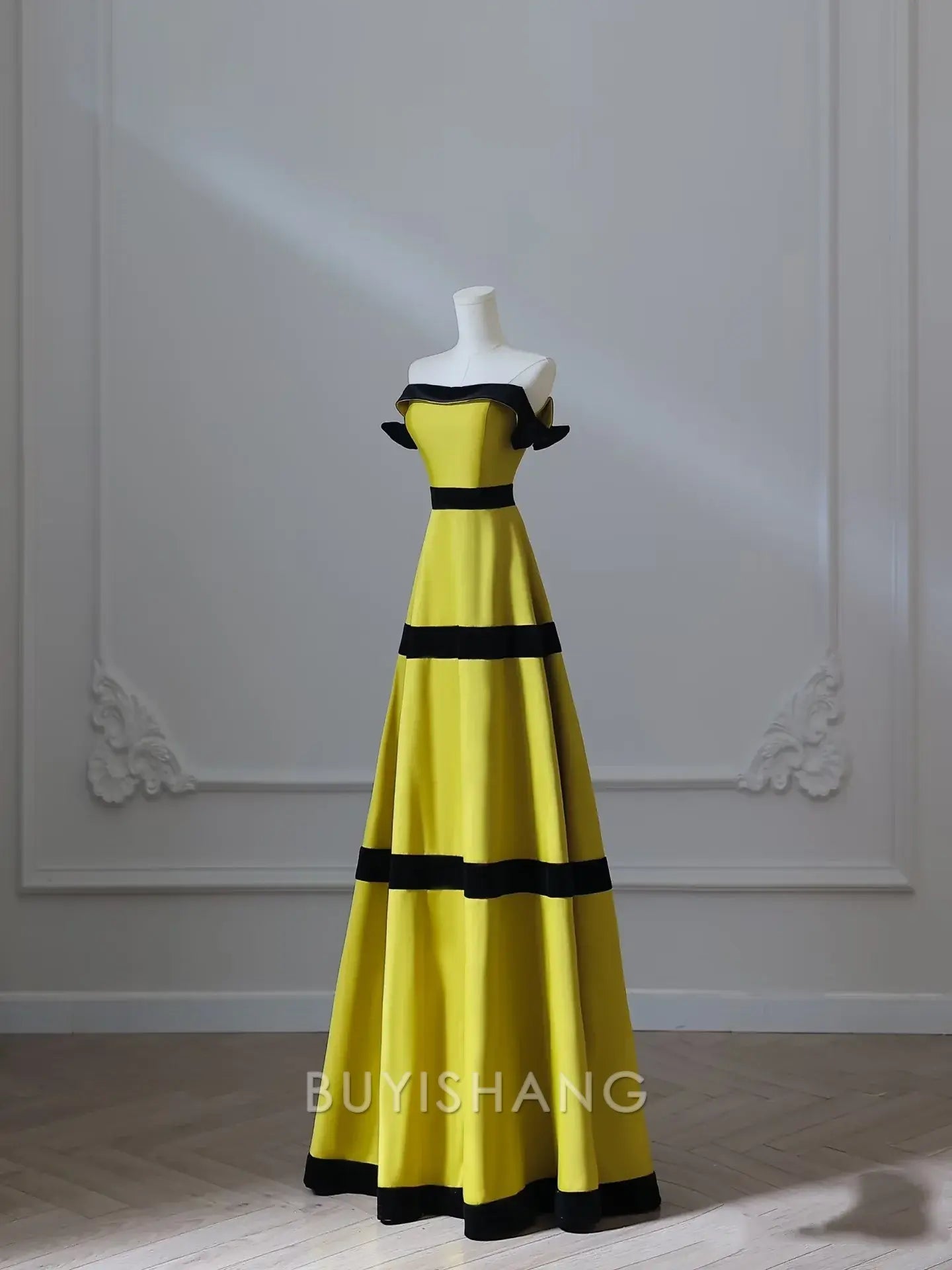 Buyishang Sexy A Line Strapless Satin Yellow Long Prom Dresses Evening Gowns