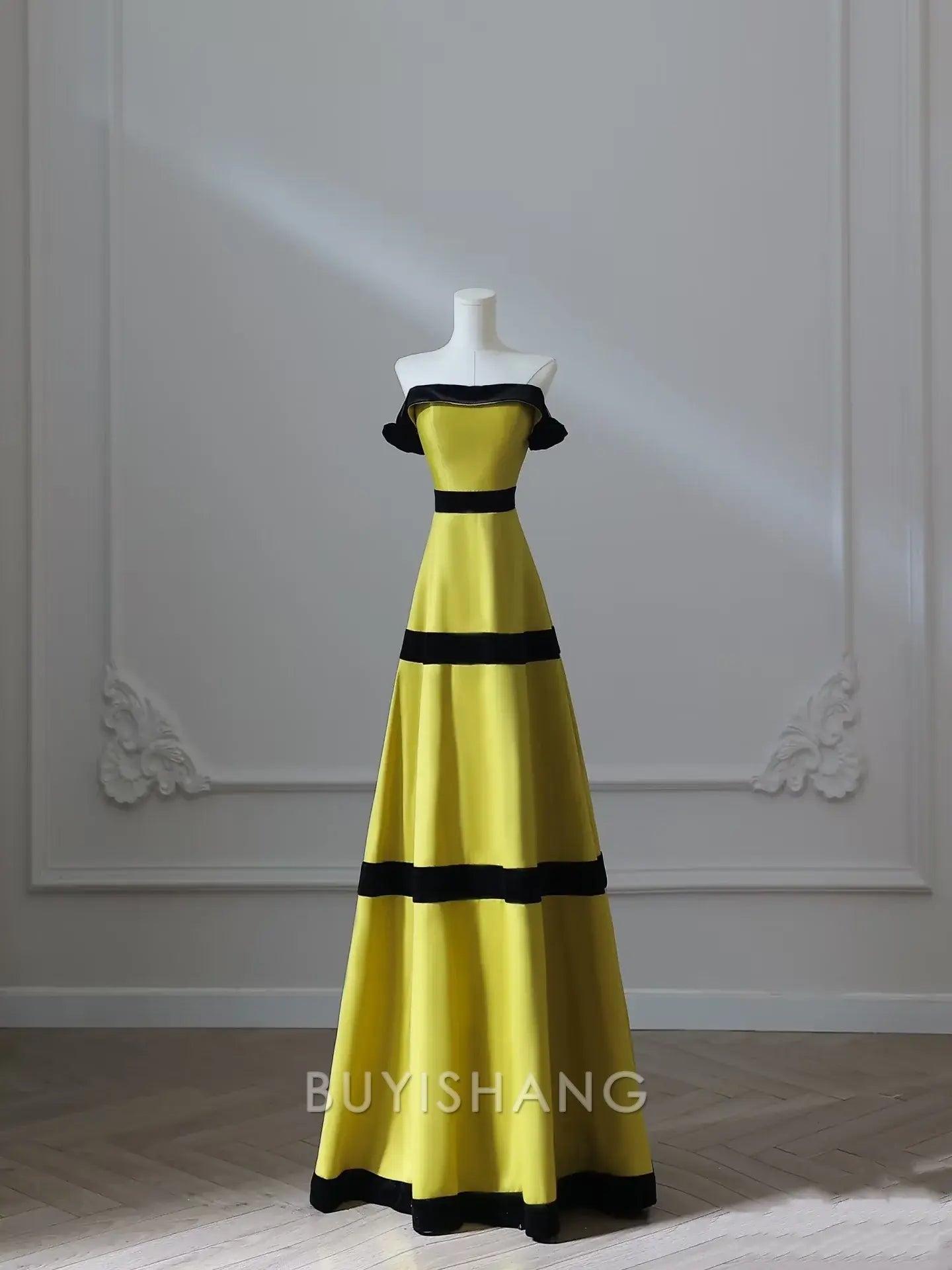 Buyishang Sexy A Line Strapless Satin Yellow Long Prom Dresses Evening Gowns