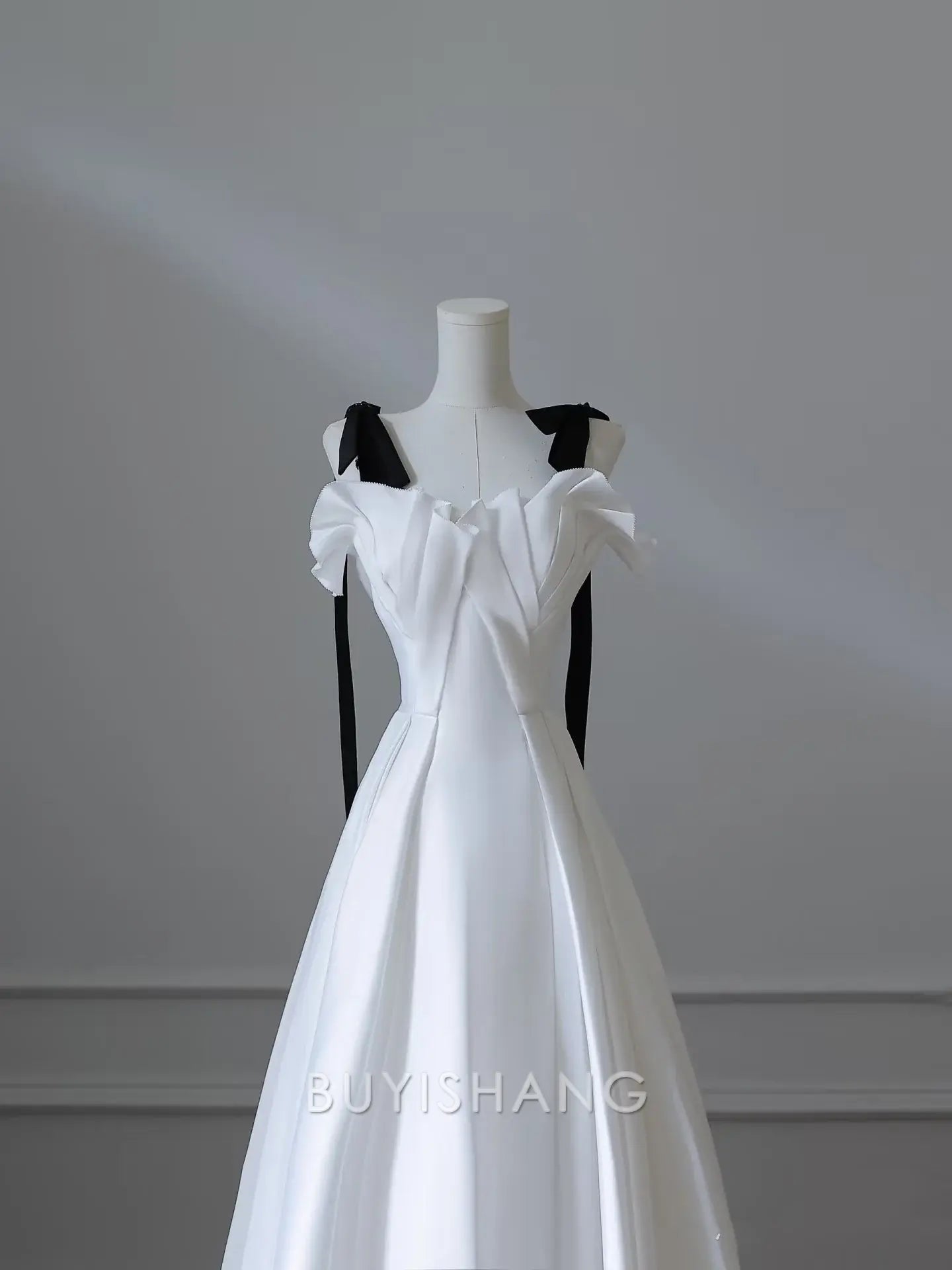 Buyishang Sexy A Line Straps White Satin Long Prom Dresses Evening Gowns