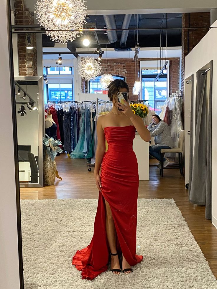 Buyishang Sexy Mermaid Strapless Satin Red Prom Dresses Long Party Dress