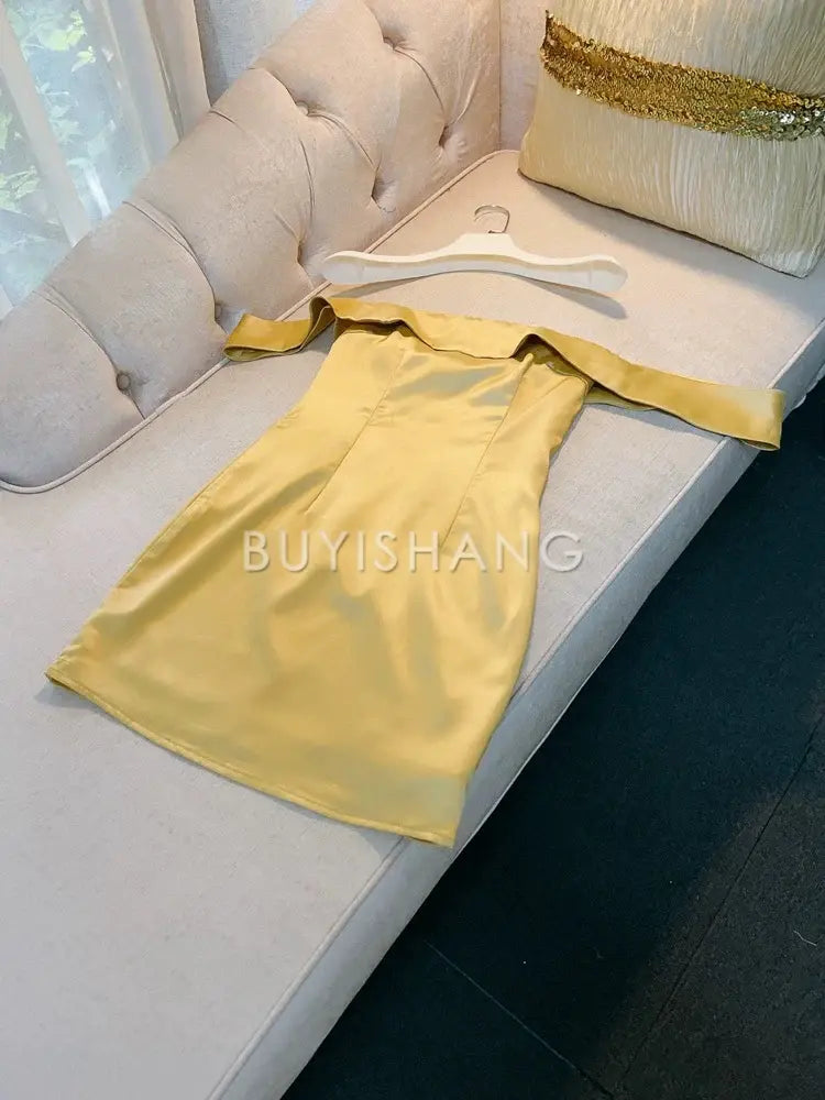 Buyishang Simple Sheath Off The Shoulder Yellow Short SatinHomecoming Dresses Birthday Outfit