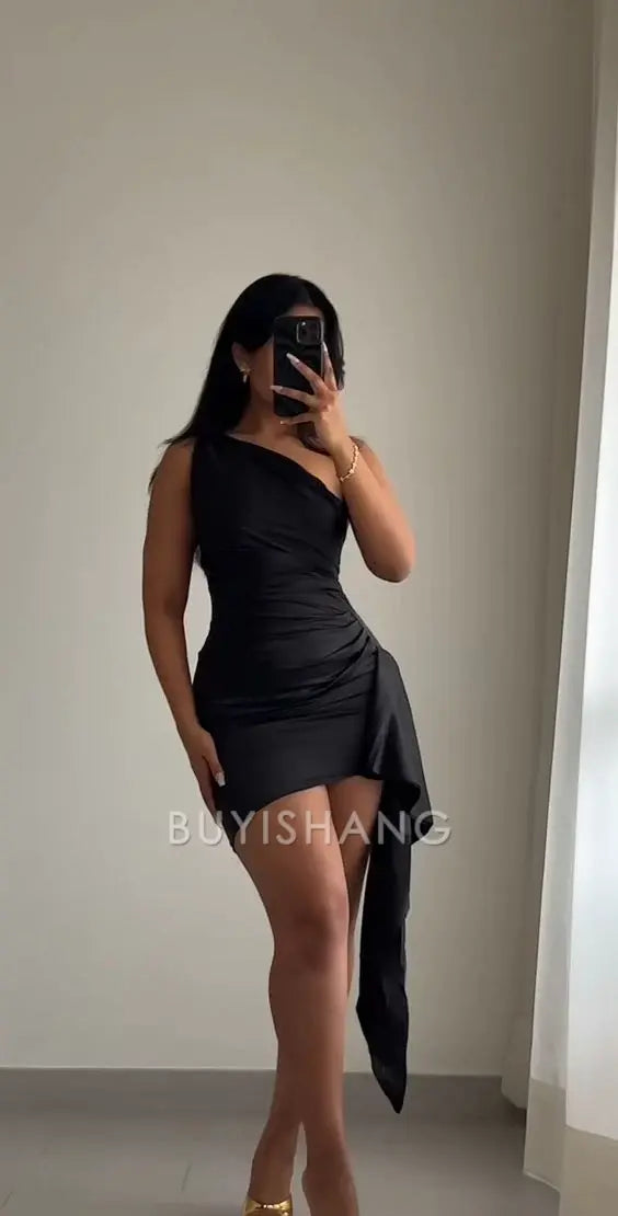 Buyishang Simple Sheath One Shoulder Black Short Homecoming Dresses Birthday Outfit
