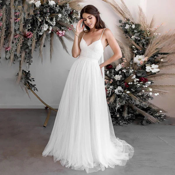 Buyishang A-Line Tulle Spaghetti Straps Wedding Dresses With Lace Appliques