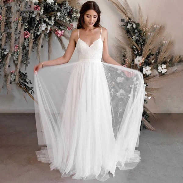 Buyishang A-Line Tulle Spaghetti Straps Wedding Dresses With Lace Appliques