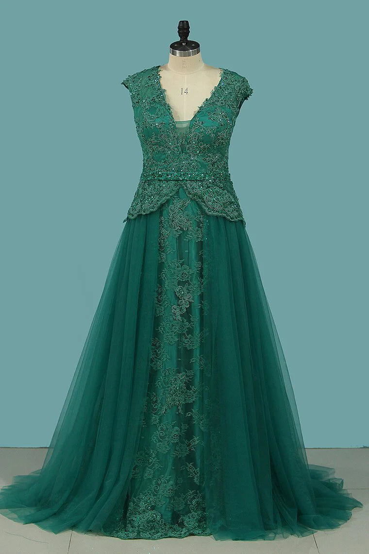 Tulle  Lace Party Dresses Open Back V Neck With Applique And Beads