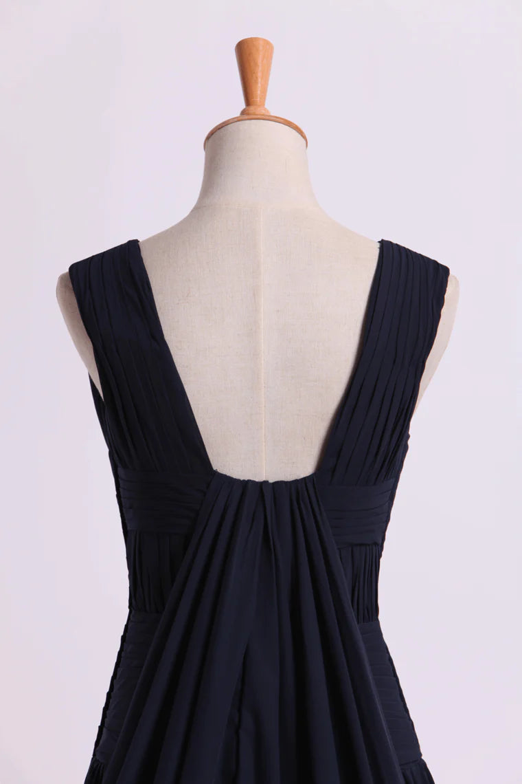 V-Neck Party Dress A-Line With Ruffles Court Train Chiffon