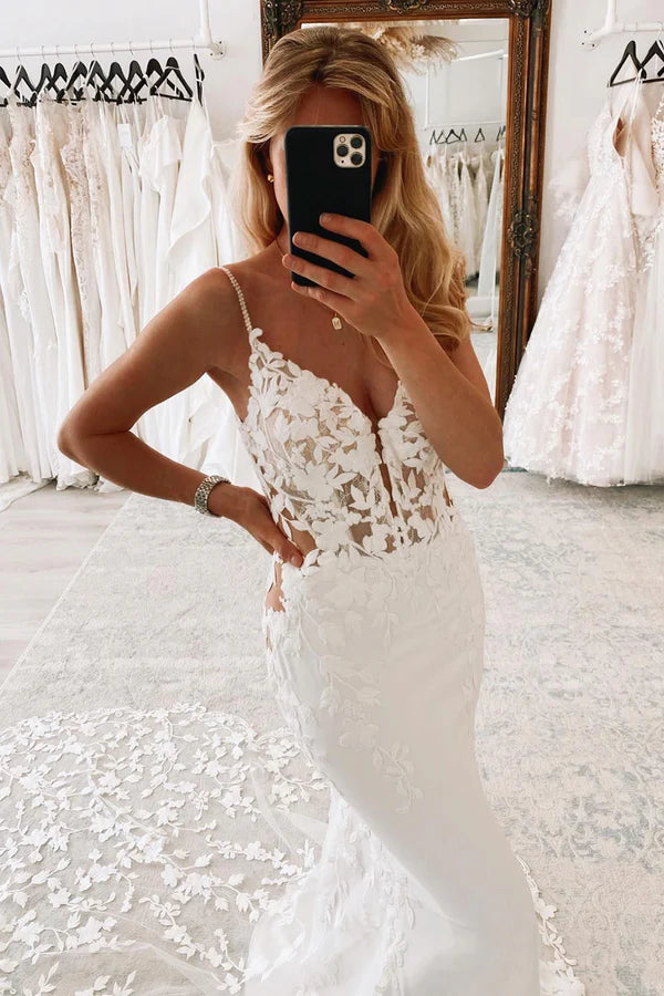 Buyishang White Spaghetti Straps Backless Long Wedding Dress with Lace