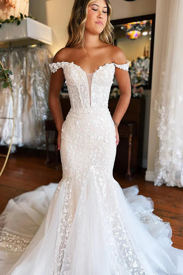 Buyishang Mermaid White Lace Sweep Train Long Wedding Dress with Appliques