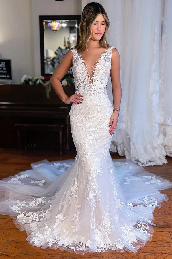 Buyishang White V-Neck Mermaid Long Lace Wedding Dress
