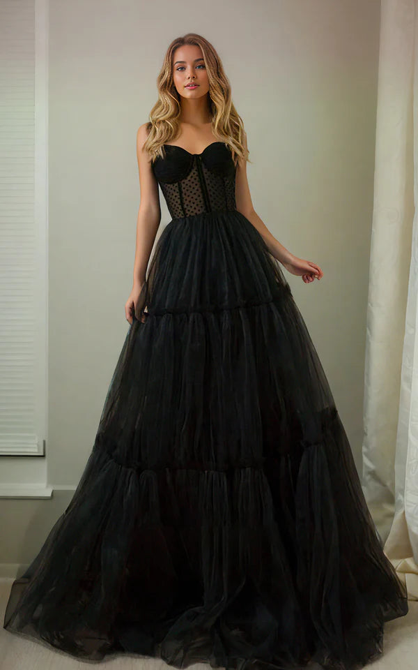 Buyishang A-Line Adorable Sweetheart Black Spaghetti Corset Back Beach Simple Ruching Tulle Sweep Train Wedding Dress