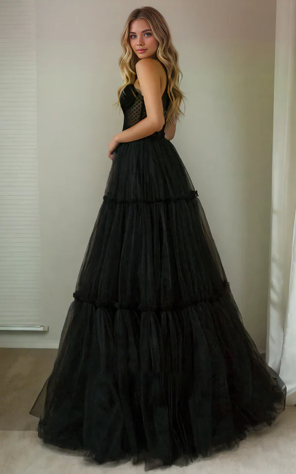 Buyishang A-Line Adorable Sweetheart Black Spaghetti Corset Back Beach Simple Ruching Tulle Sweep Train Wedding Dress
