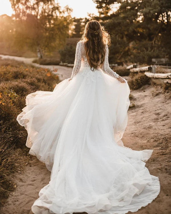 Buyishang A Line V Neck Tulle Wedding Dresses with Lace