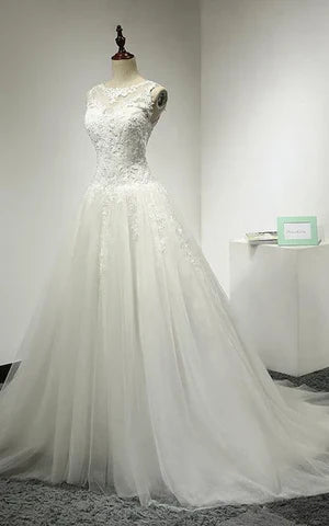 Buyishang A-Line Tulle Bridal Gown Weddig Dress With Lace Bodice and Dropped Waist