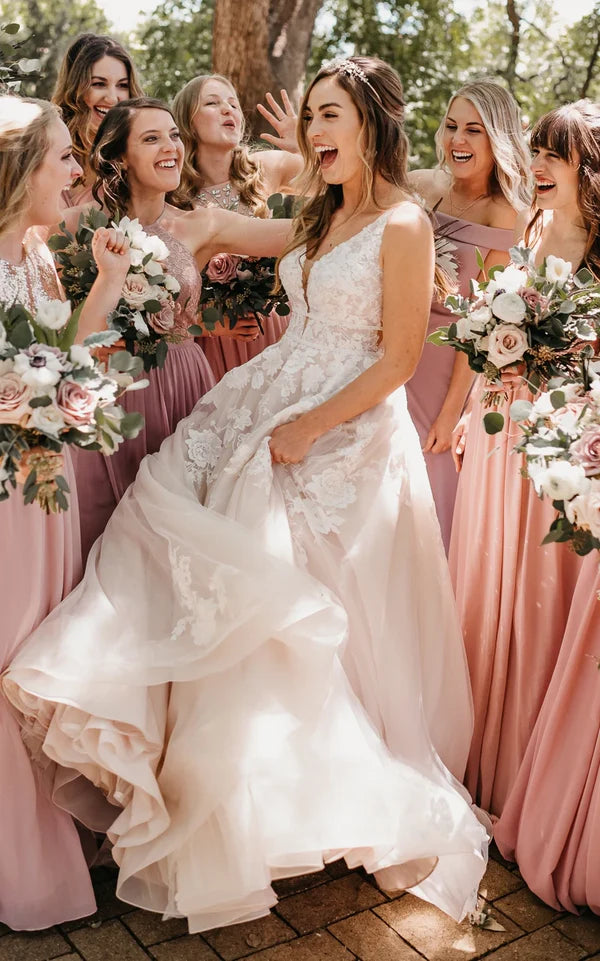 Buyishang Adorable A-Line Lace Wedding Dress With Appliques And Illusion Deep-V Back