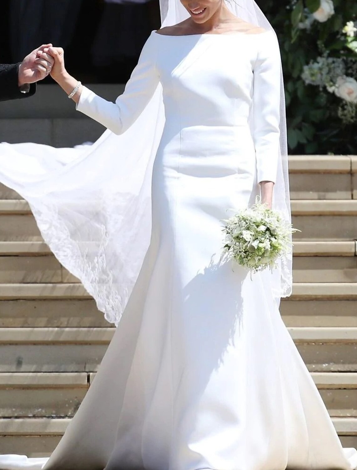 Hall Royal Style Formal Wedding Dresses Mermaid / Trumpet Off Shoulder Long Sleeve Chapel Train Satin Bridal Gowns With