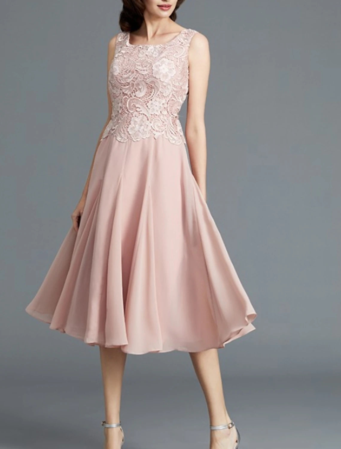 Two Piece A-Line Mother of the Bride Dress Elegant Jewel Neck Knee Length Chiffon Lace Short Sleeve with Pleats Embroidery