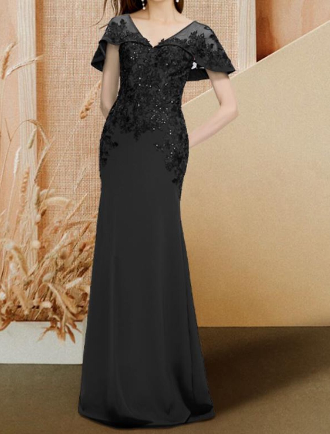 Sheath / Column Mother of the Bride Dress Luxurious Elegant V Neck Sweep / Brush Train Chiffon Lace Short Sleeve with Sequin Appliques