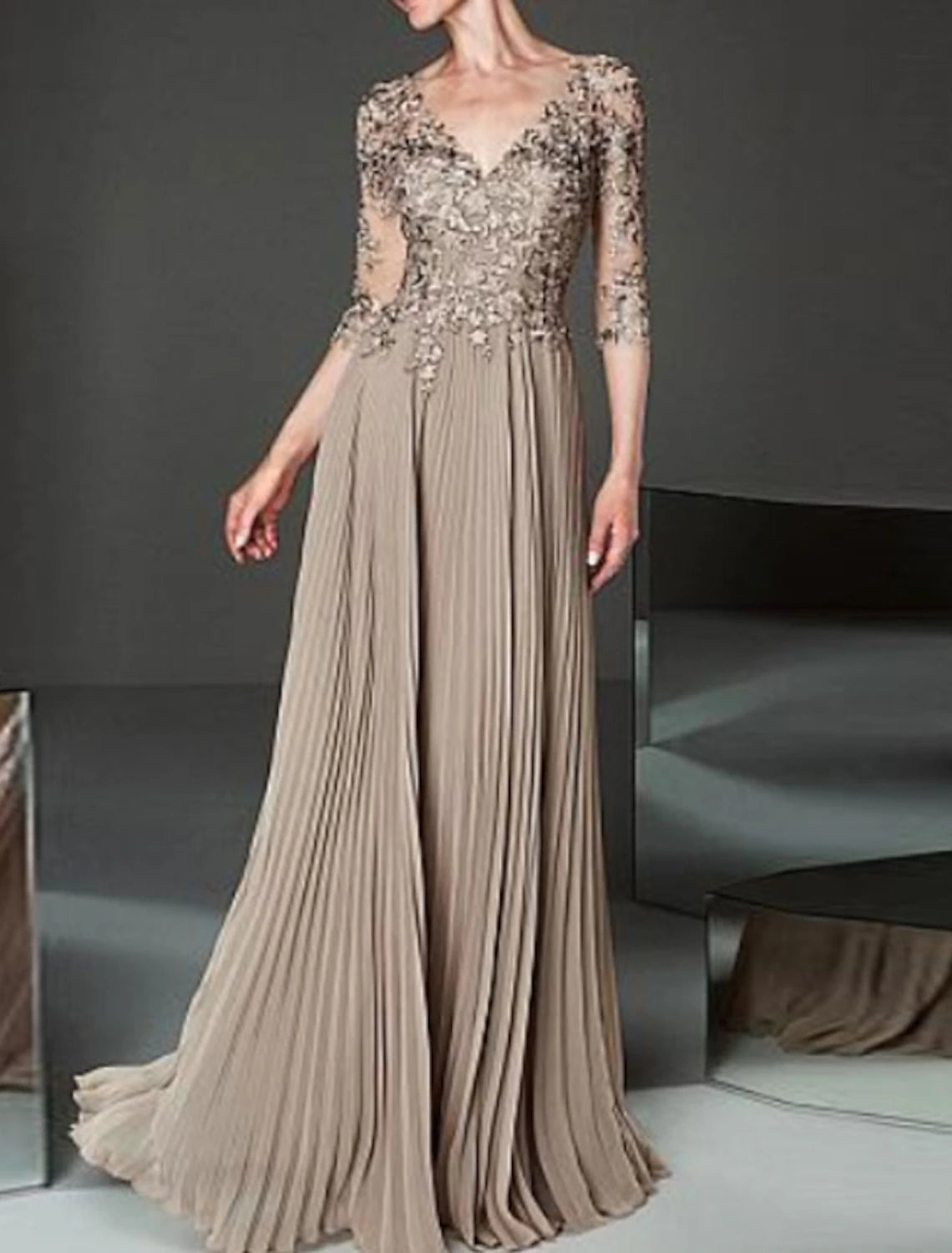 A-Line Mother of the Bride Dress Elegant & Luxurious V Neck Floor Length Chiffon Tulle 3/4 Length Sleeve with Pleats Appliques