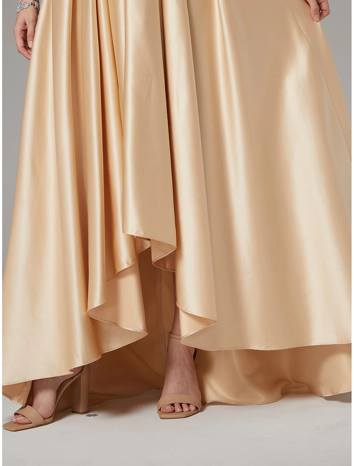 Buyishang A-Line Dress Mother of the Bride Dress Elegant High Low Jewel Neck Asymmetrical Satin Lace Sleeveless with Bow(s) Pleats