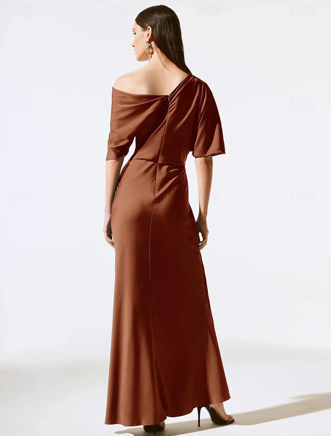 Buyishang Sheath / Column Dress Mother of the Bride Dress Elegant Off Shoulder Floor Length Satin Short Sleeve with Ruched Solid Color free custom size