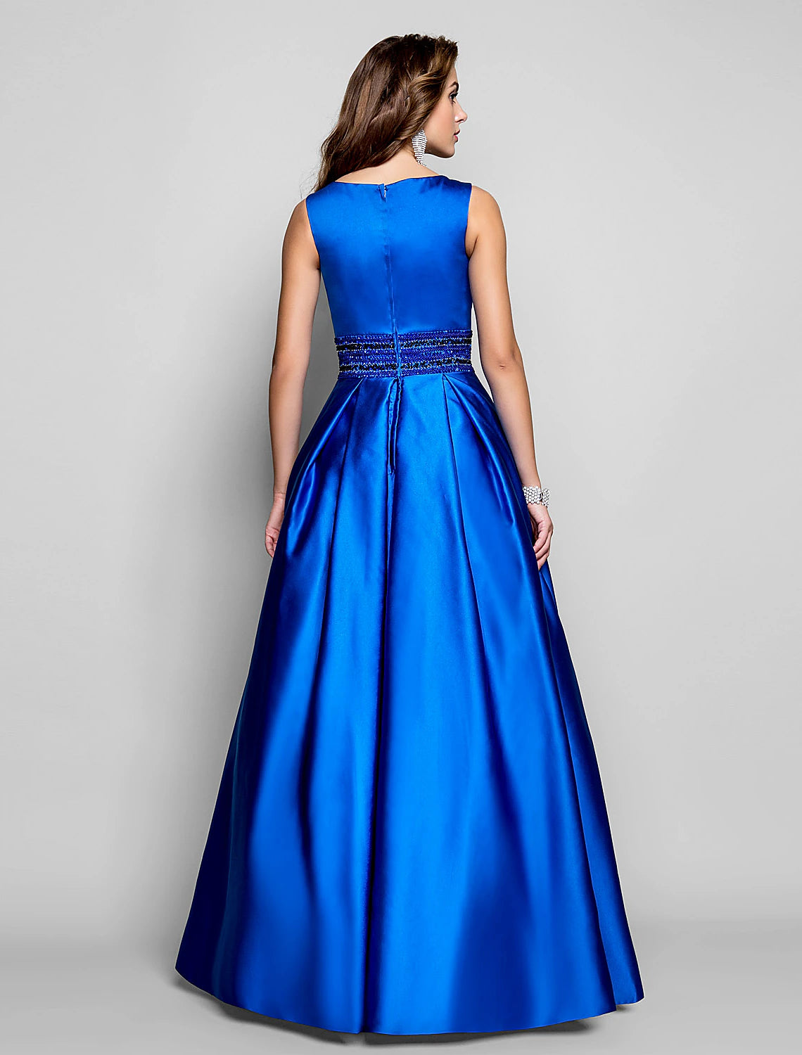 A-Line Elegant Dress Wedding Guest Prom Floor Length Sleeveless Boat Neck  Satin with Pleats Beading