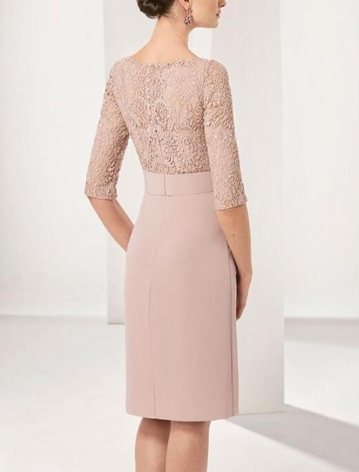 Sheath / Column Mother of the Bride Dress Sweet Jewel Neck Knee Length Chiffon Lace Half Sleeve with Side Draping