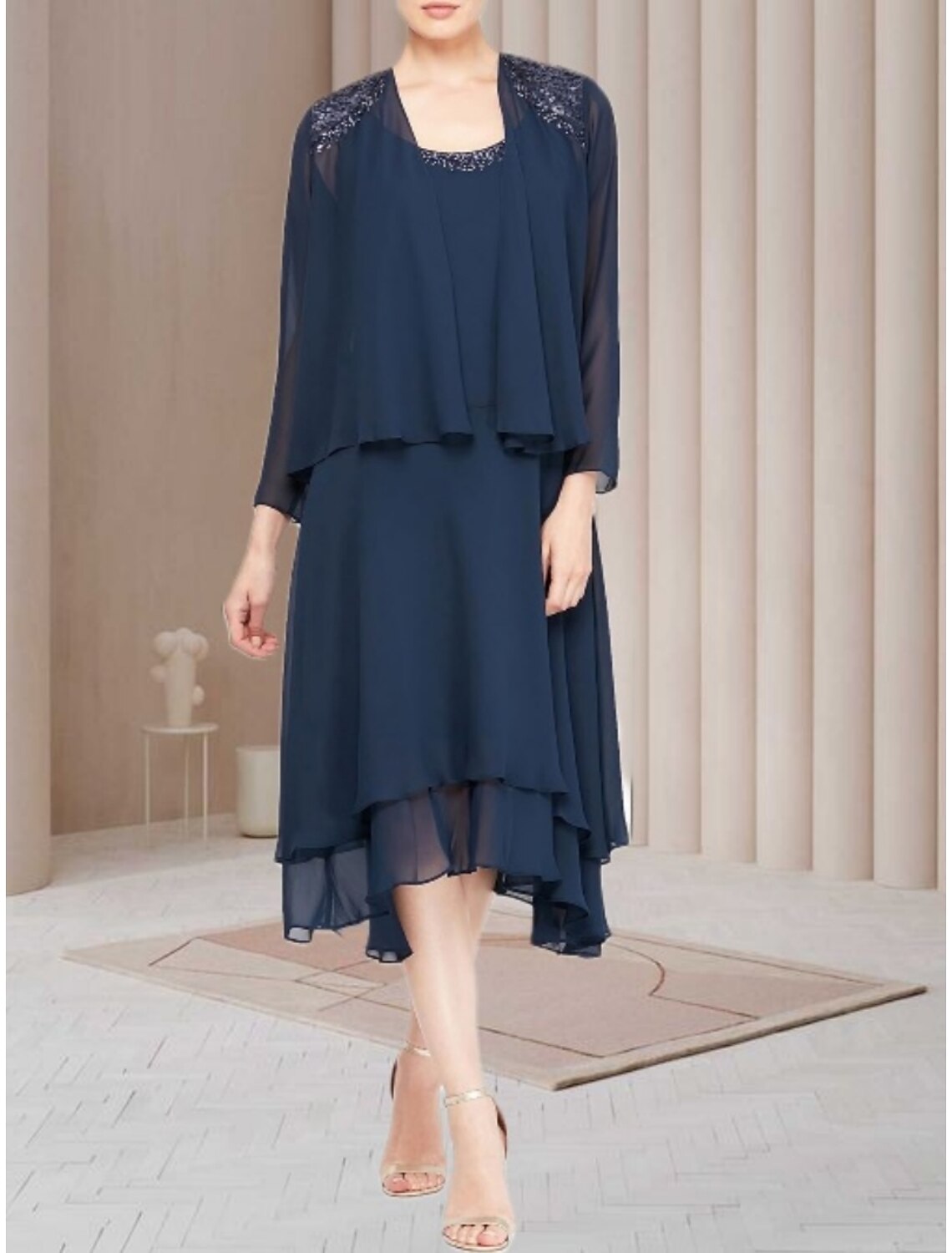 Sheath / Column Mother of the Bride Dress Wedding Guest Elegant Scoop Neck Knee Length Chiffon Long Sleeve with Sequin Ruching