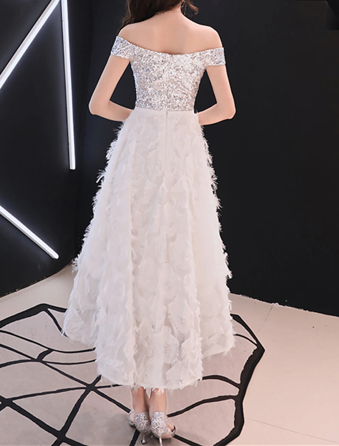A-Line Cocktail Dresses Party Dress Homecoming Cocktail Party Asymmetrical Short Sleeve Off Shoulder Tulle with Feather Sequin