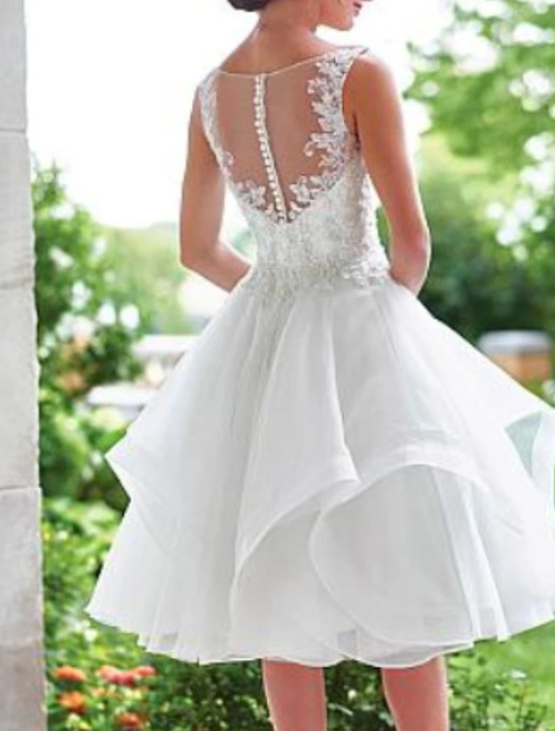 White Dresses Wedding Dresses A-Line V Neck Sleeveless Knee Length Lace Bridal Gowns With Appliques Cascading Ruffles