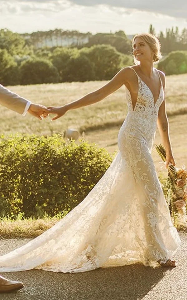 Buyishang Bohemian Full Body Lace Mermaid Sexy Hip Wrap Wedding Dress Spaghetti Straps with Backless