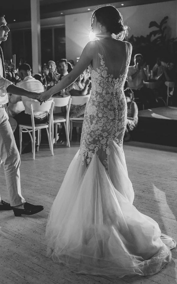 Buyishang Boho Mermaid Vintage Beach V-neck Ethereal Fairy Wedding Dress with Lace Appliques