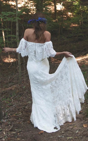 Buyishang Boho Off-Shoulder Sheath Scalloped Lace Wedding Dress With Long Train