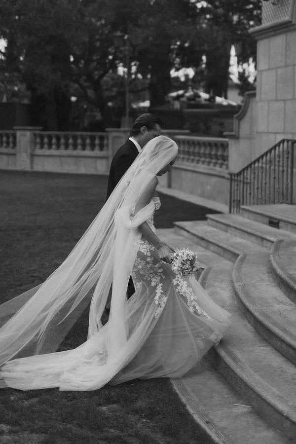 Buyishang Glamorous Mermaid Off the Shouder Tulle Lace Wedding Dresses