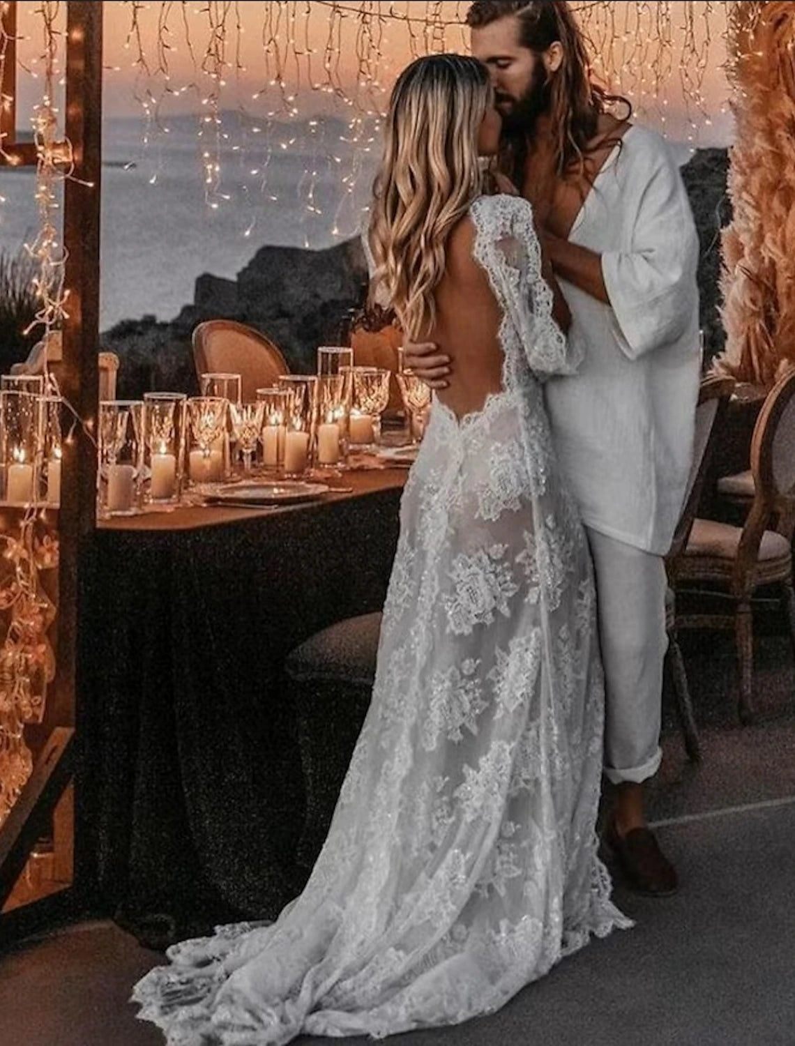 Buyishang Beach Sexy Boho Wedding Dresses A-Line V Neck Long Sleeve Sweep / Brush Train Lace Bridal Gowns With Appliques Split Front