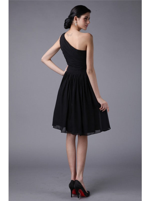 Sheath/Column One-Shoulder Sleeveless Pleats Short Chiffon Bridesmaid Dresses