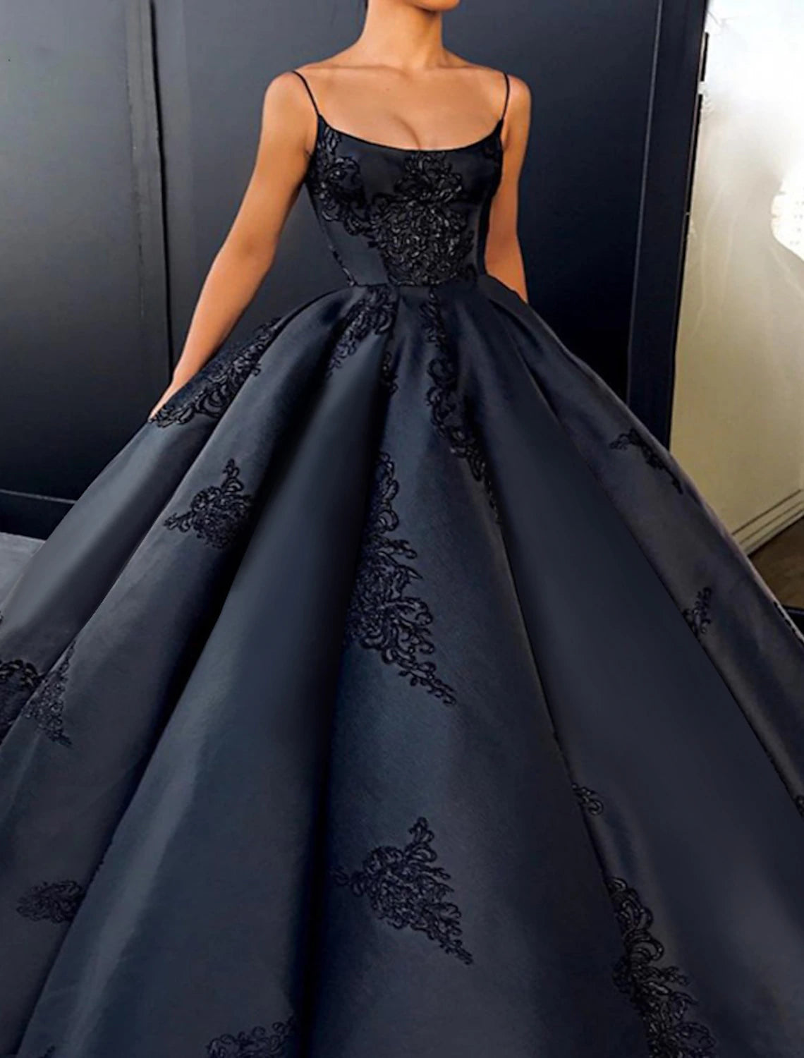 A-Line Prom Dresses Vintage Dress Formal Prom Floor Length Sleeveless Spaghetti Strap Lace with Appliques