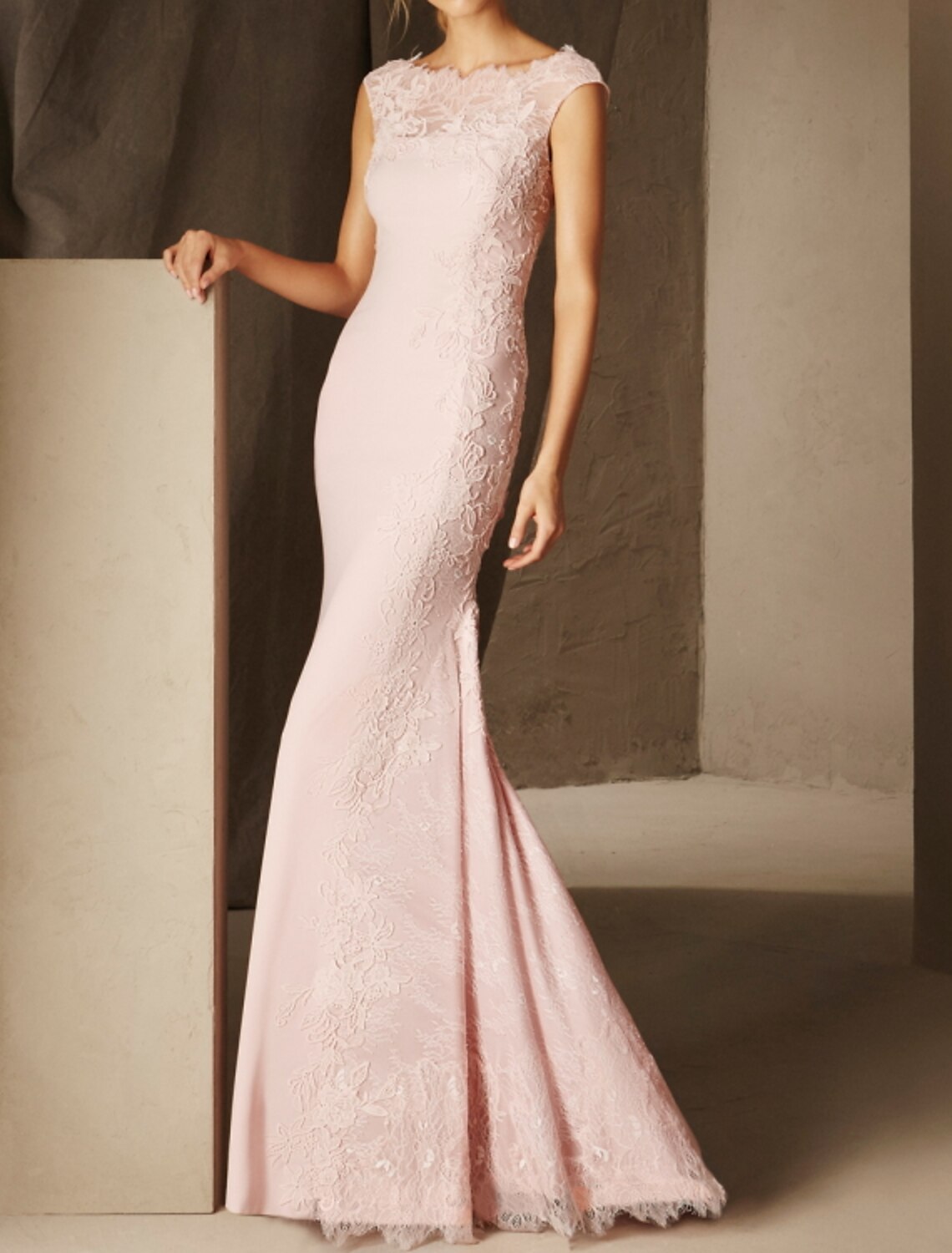 Mermaid / Trumpet Evening Gown Floral Dress Wedding Guest Engagement Floor Length Sleeveless Scalloped Neckline Satin with Lace Insert