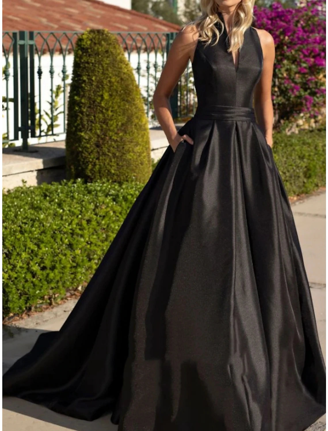 A-Line Evening Gown Black Dress Plus Size Party Dress Elegant Dress Formal Fall Sweep / Brush Train Sleeveless V Neck Satin with Pleats