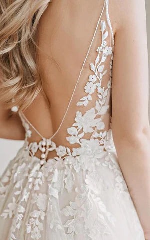 Buyishang Bohemian A Line Floor-length Lace Tulle Spaghetti V-neck Sleeveless Wedding Dress