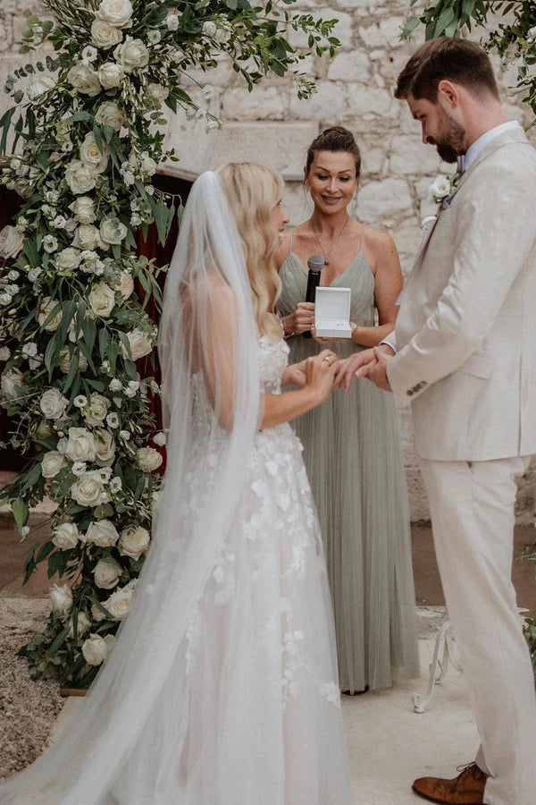 Buyishang A-Line Sweetheart Tulle Wedding Dresses with Appliques