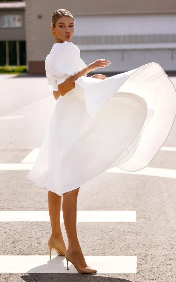Buyishang Elegant Bateau A Line Satin Knee-length Wedding Dress