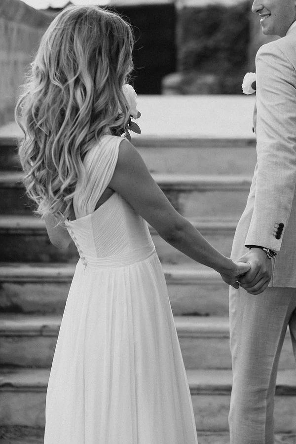 Buyishang Stunning A-Line Sweetheart White Chiffon Beach Wedding Dresses