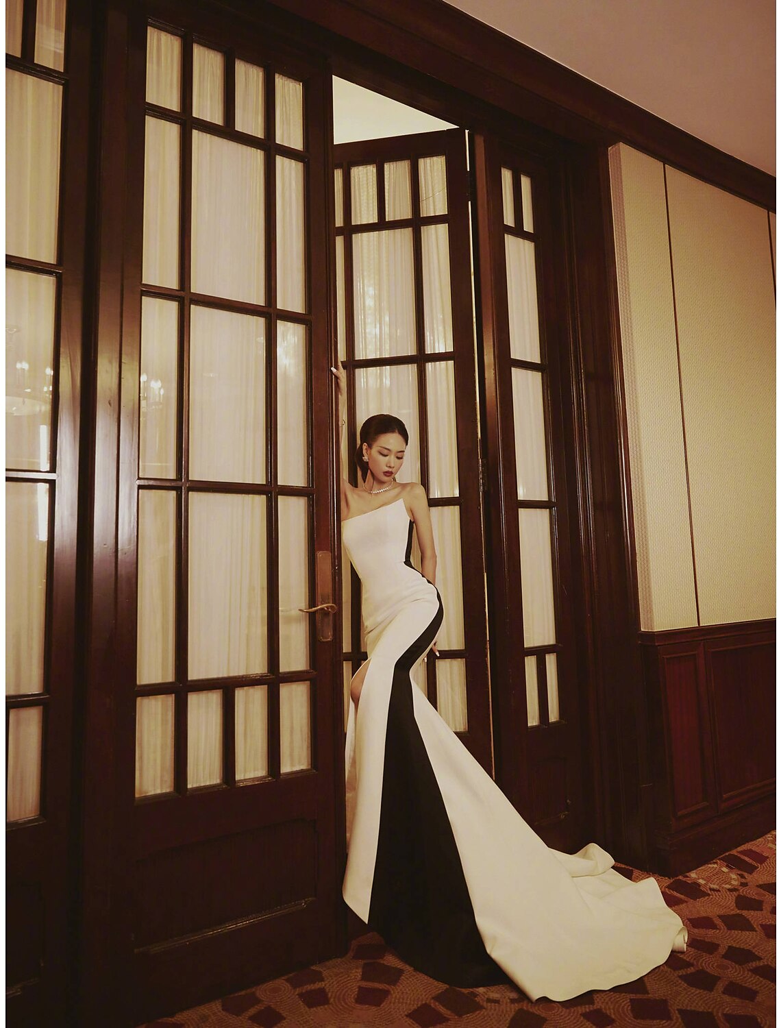 Mermaid Party Dress Evening Gown Color Block Dress Engagement Formal Evening Court Train Sleeveless Strapless Stretch Satin with Slit