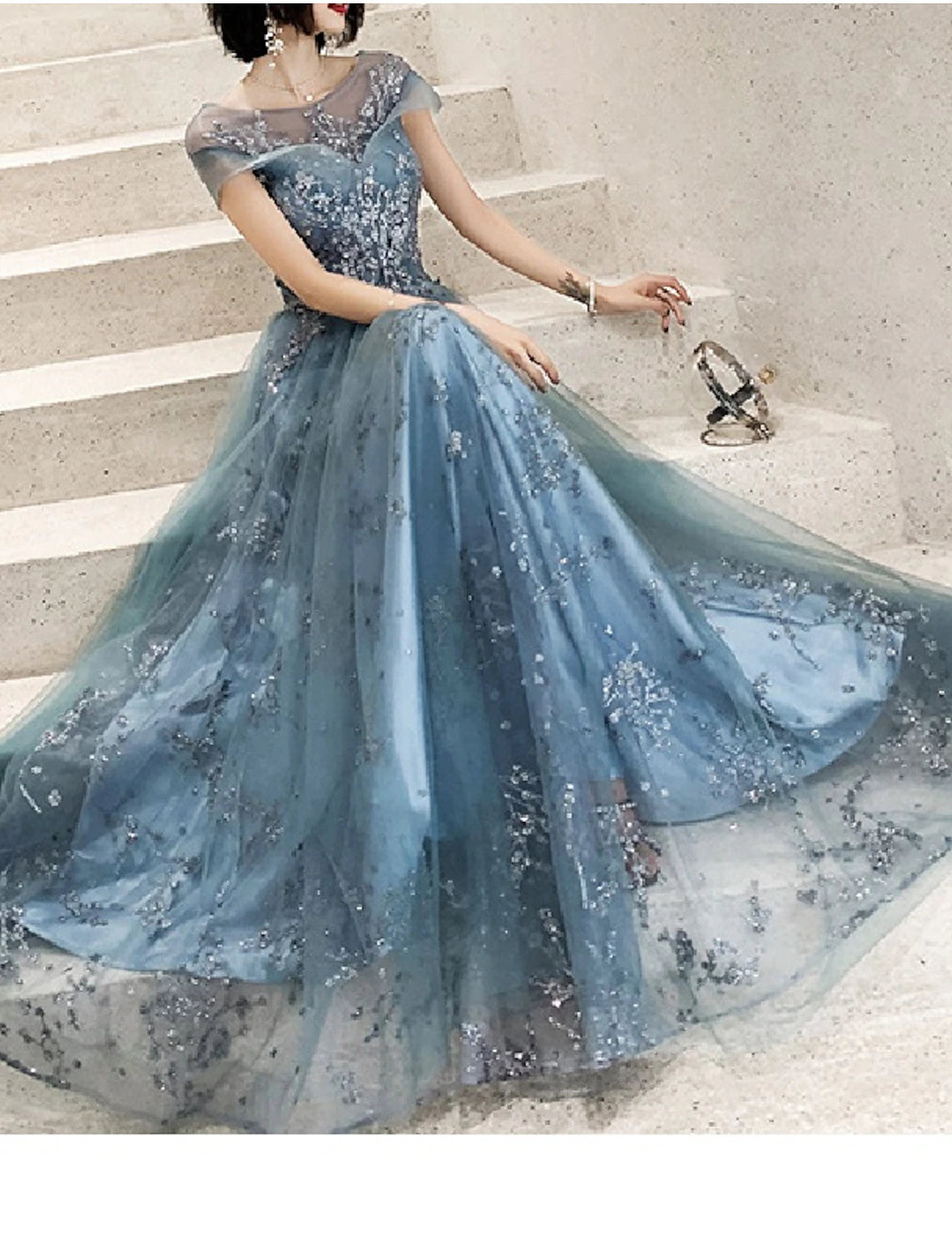 A-Line Mother of the Bride Dress Fall Wedding Guest Dresses Elegant Jewel Neck Floor Length Tulle Short Sleeve with Pleats Appliques