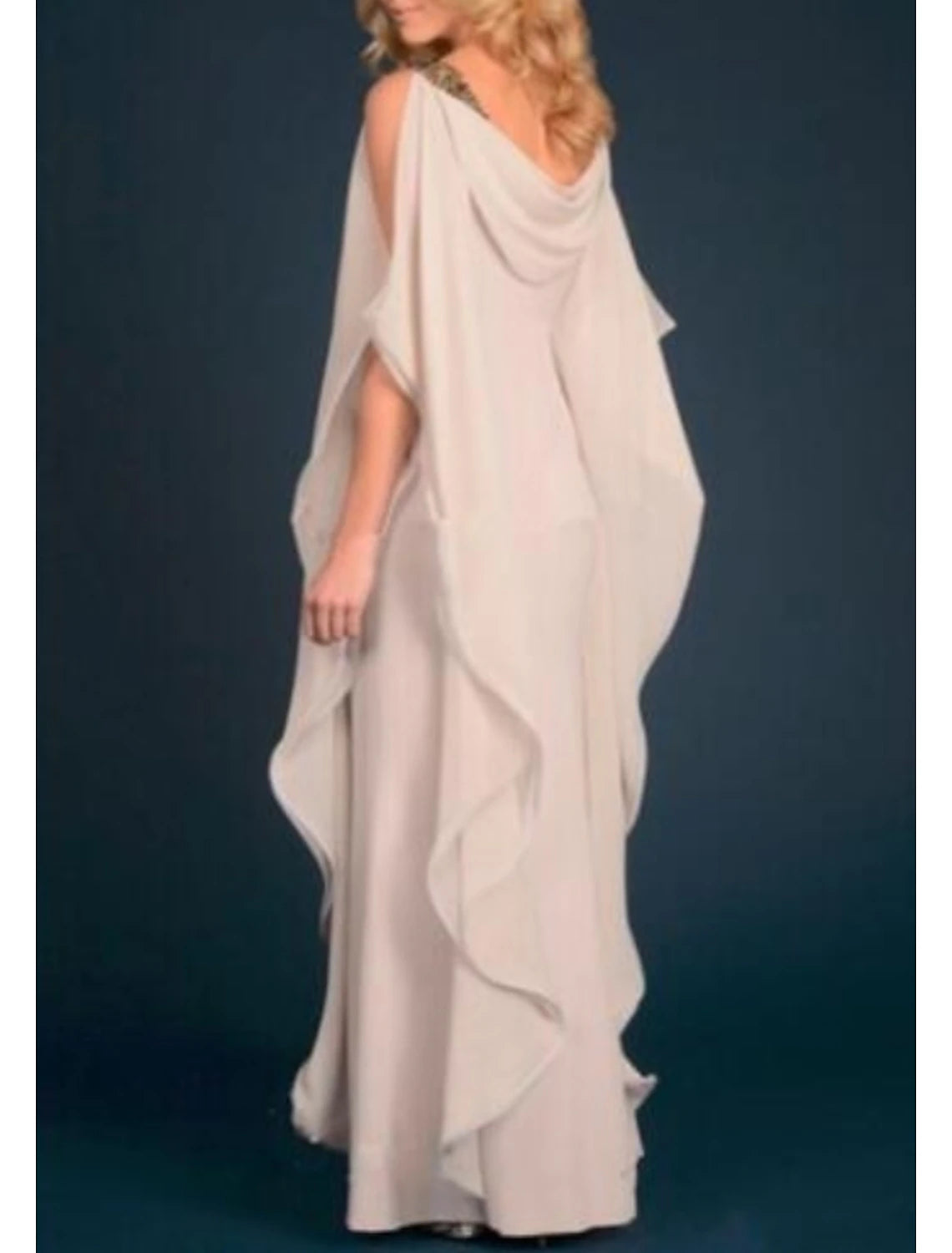 Sheath / Column Mother of the Bride Dress Wedding Guest Plus Size Elegant Scoop Neck Floor Length Chiffon Half Sleeve with Appliques Fall