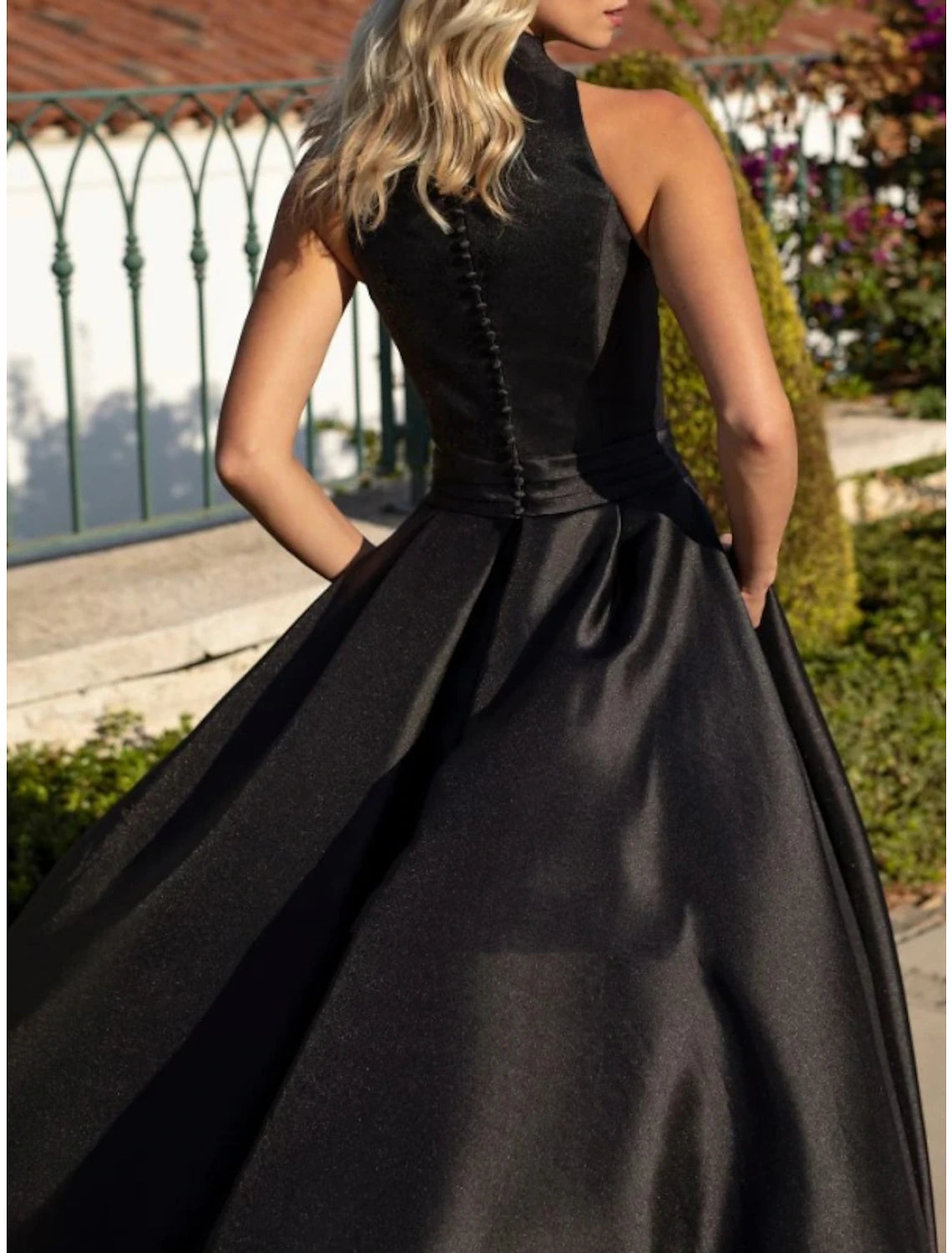 A-Line Evening Gown Black Dress Plus Size Party Dress Elegant Dress Formal Fall Sweep / Brush Train Sleeveless V Neck Satin with Pleats
