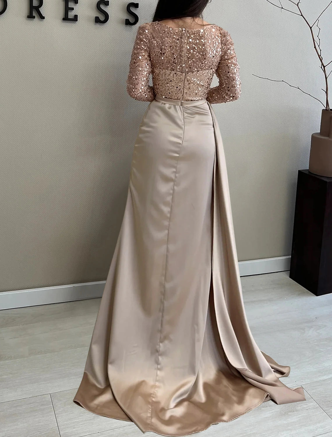 Mermaid / Trumpet Evening Gown Elegant Dress Wedding Black Tie Floor Length Long Sleeve Jewel Neck Fall Wedding Guest Satin with Pearls Sequin